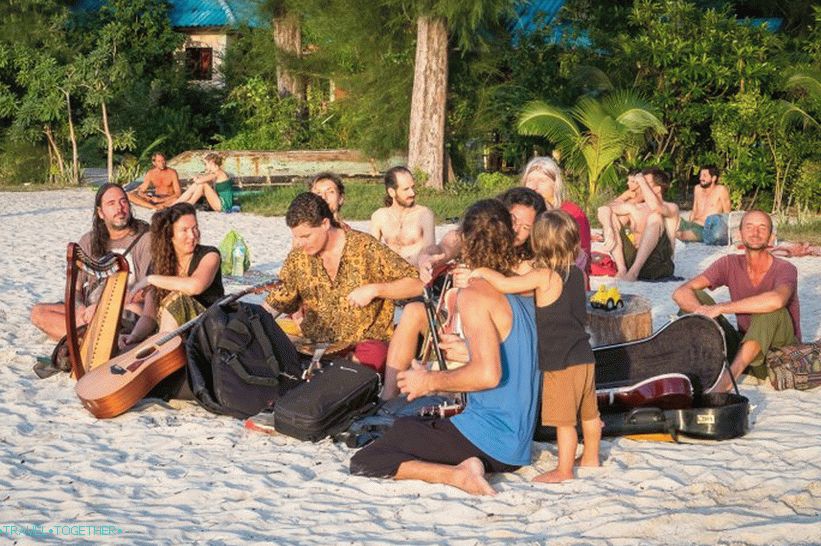 Shritana (plaža Sri Thanu) i Ao Niad (Ao Niad) - raj za djecu i jogije na Phanganu