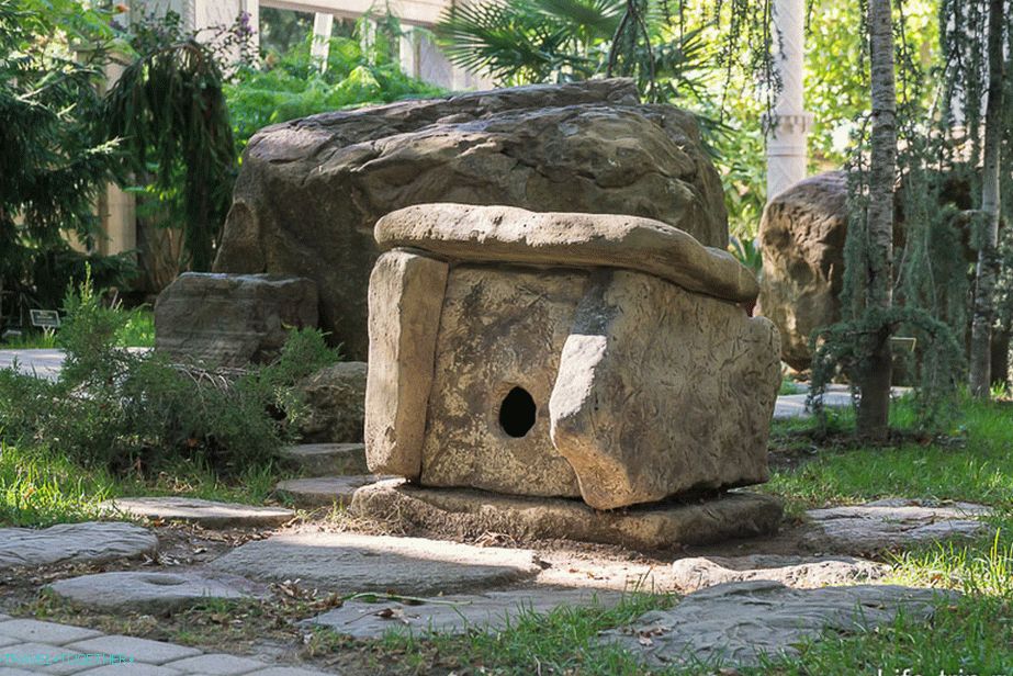Moderni dolmen