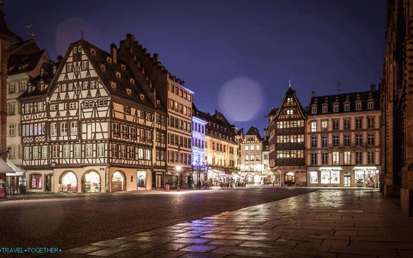 Noć Strasbourg - Trg katedrale