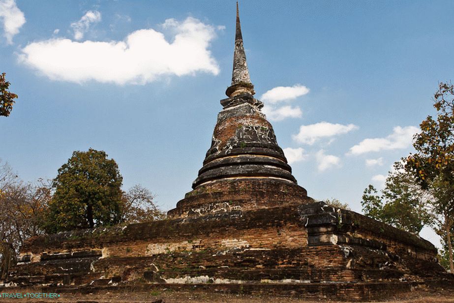 Wat Chedi Ngam pored Wat Saphan Hin