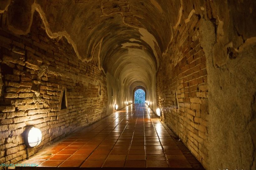 Hram tunela Wat Umong (14)