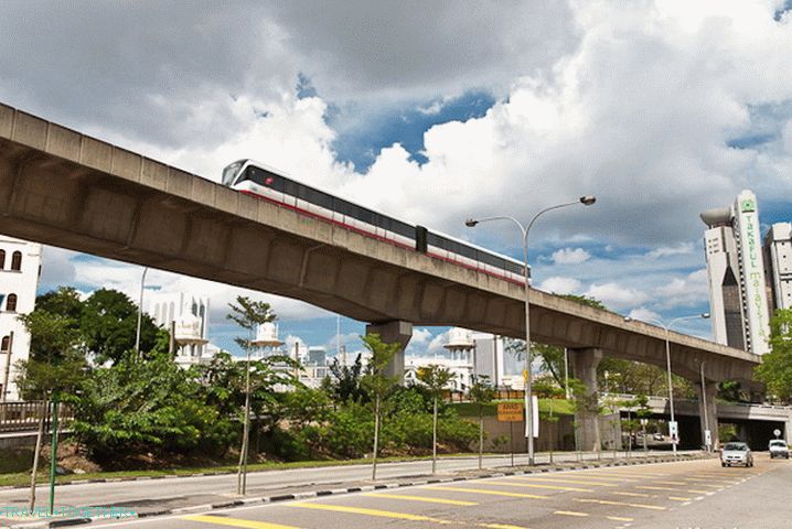 LRT vlak, lagana metro u Kuala Lumpuru