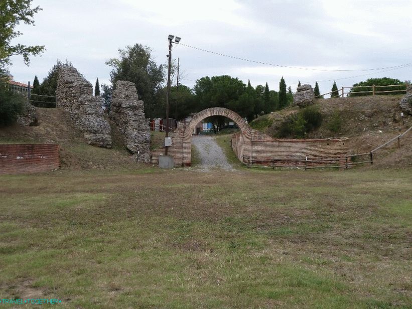 Ruševine rimskog amfiteatra