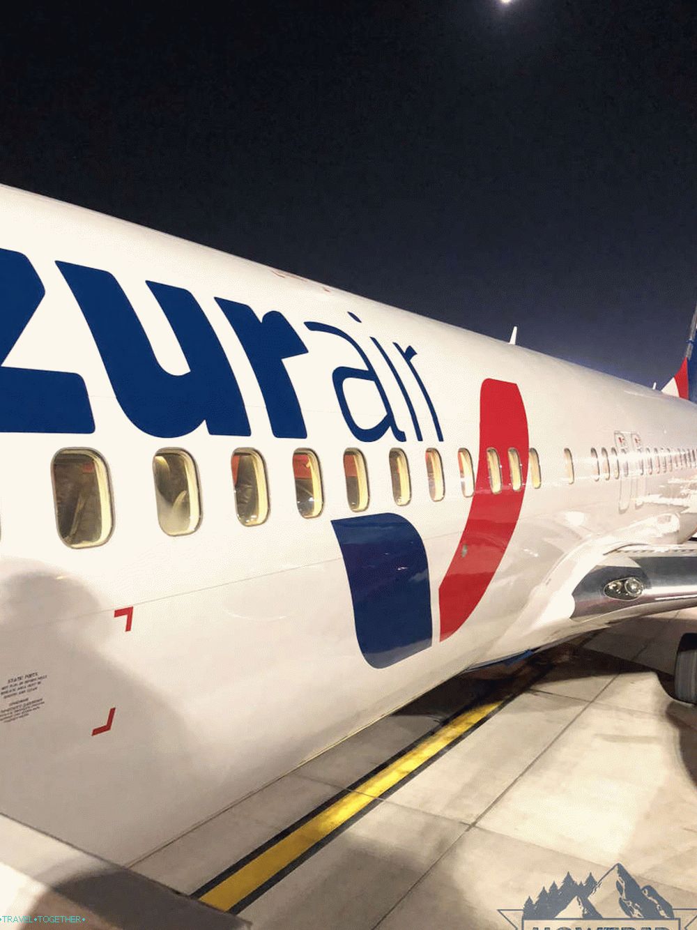 Azur Air charter let