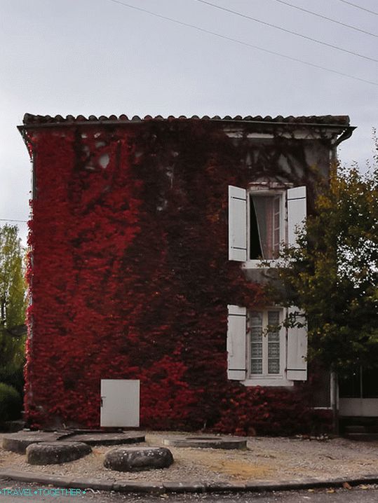 Kuća igračaka u jednom od gradova na jugu Francuske