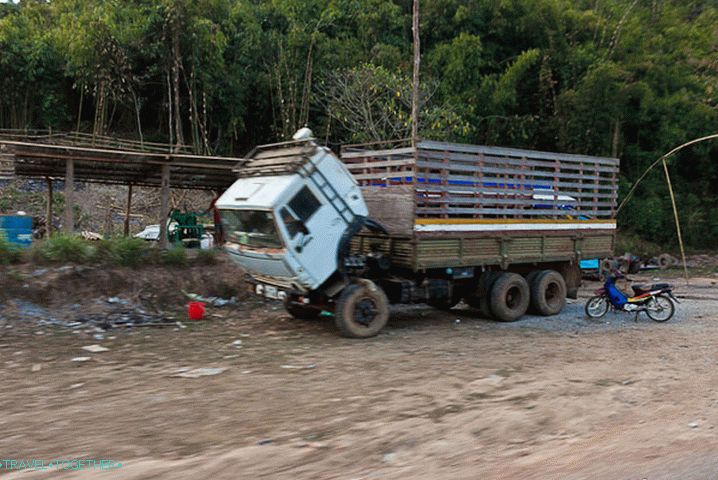 Ima mnogo KAMAZ-a u Laosu