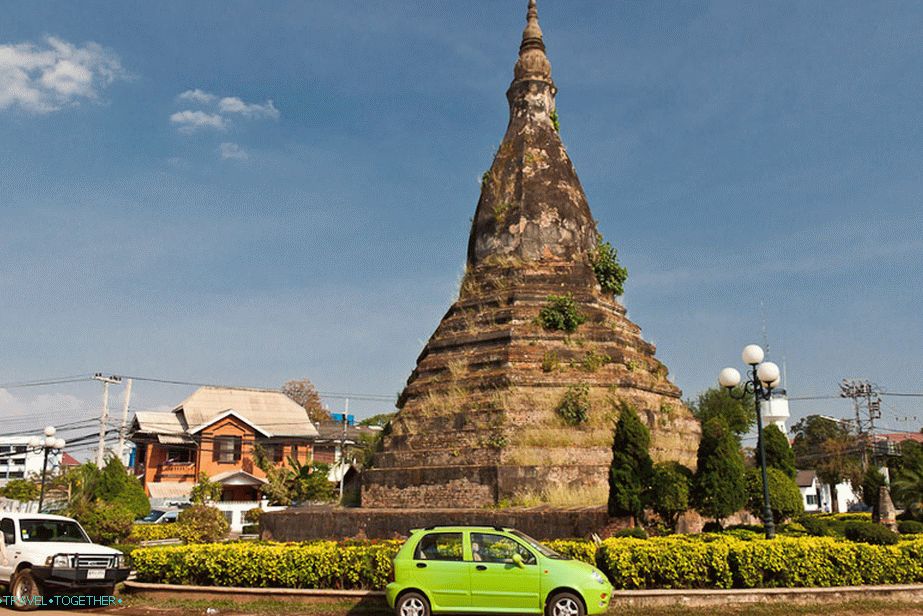 Ta brana Stupa je prva znamenitost Vientianea