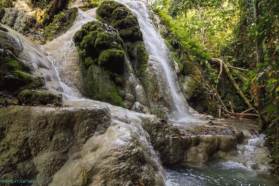 Nizine Bouatong Falls