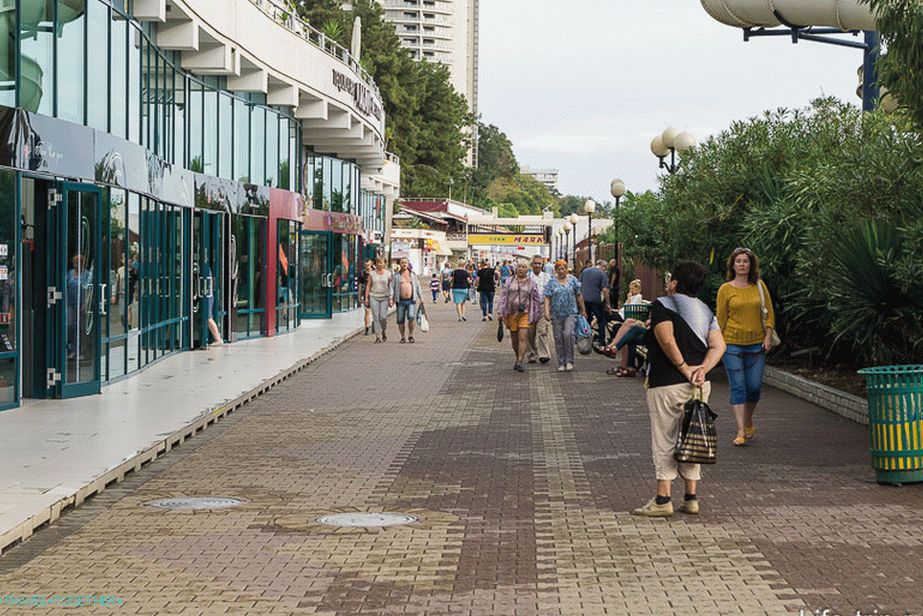 Šetnica se proteže duž cijele općinske plaže