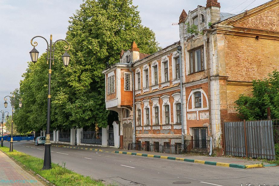 Stvarno mi se svidjela zgrada, ostaje samo vratiti