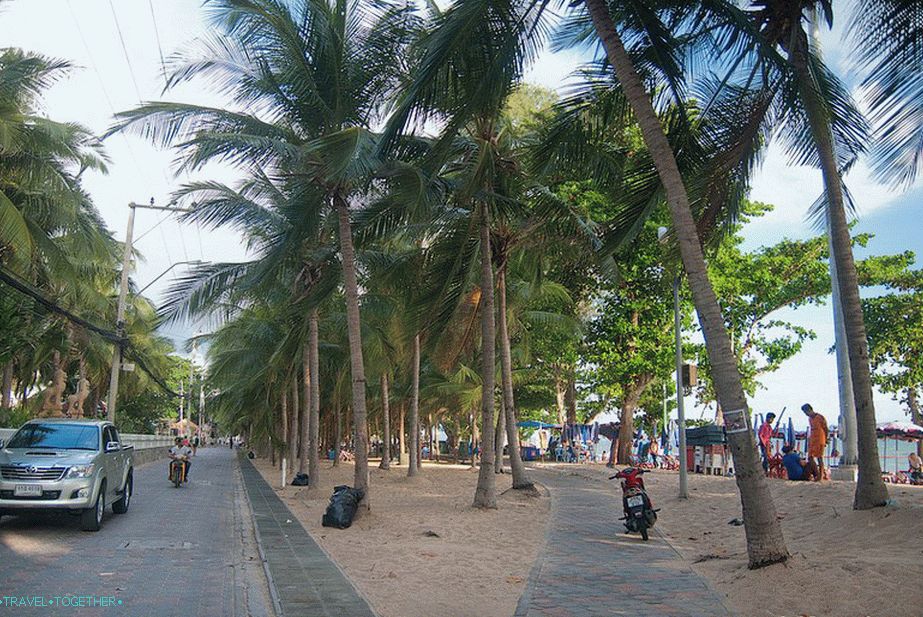 Palm Alley uz plažu