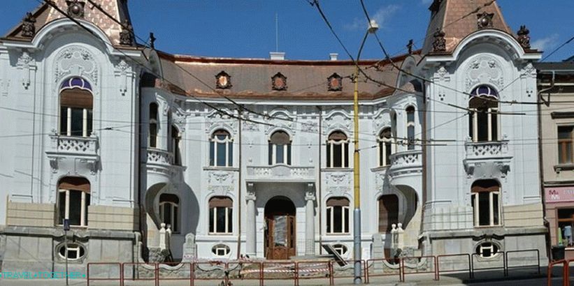 Rosenfeld Palace